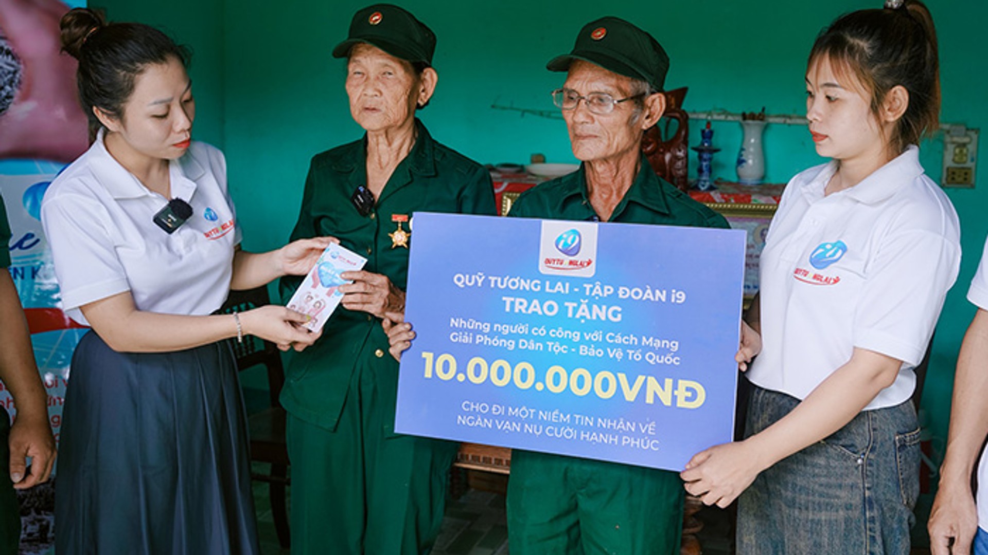 Hình ảnh hỗ trợ khách hàng của XVIP