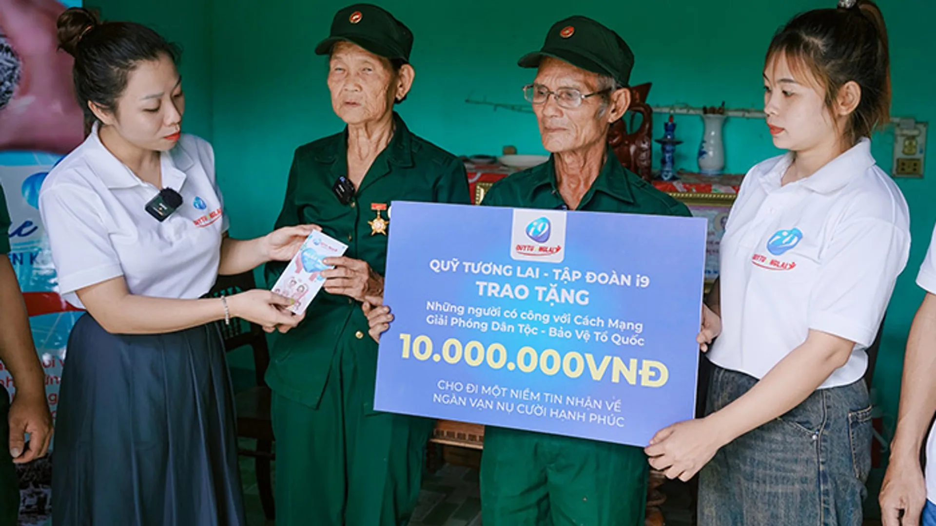 Hình ảnh hỗ trợ khách hàng của XVIP