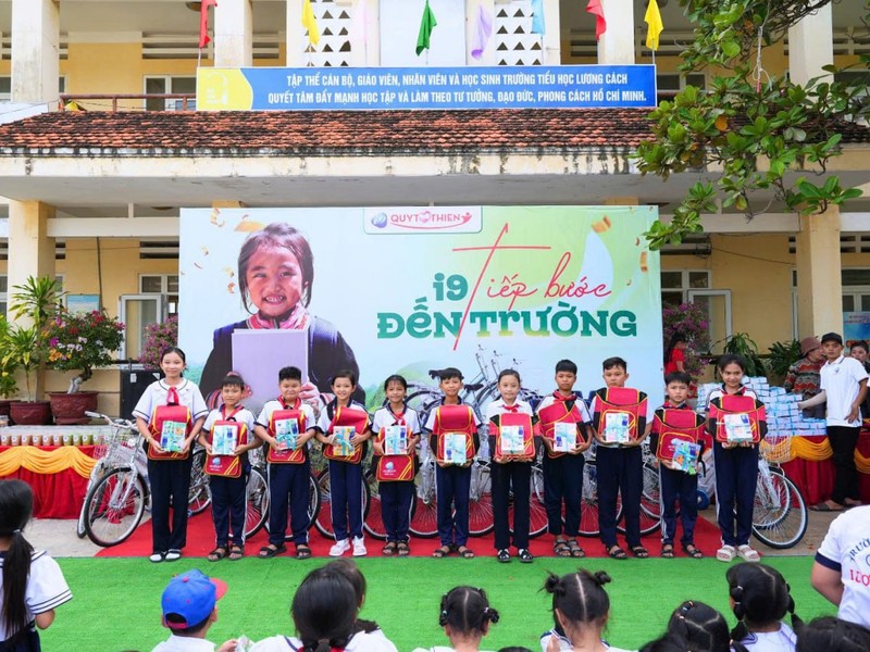 Hình ảnh đội ngũ XVIP chuyên nghiệp đang phân tích dữ liệu cá cược